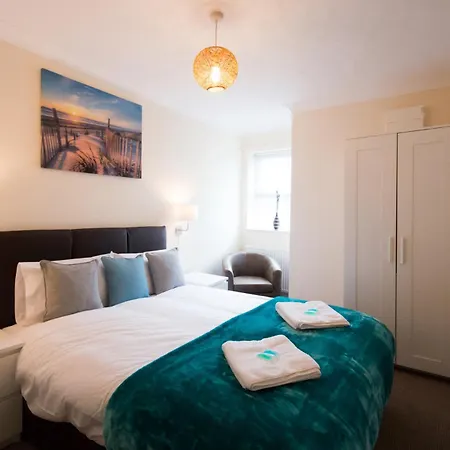 53 Hampton Road * Scarborough
